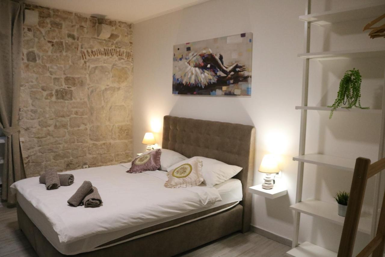 Studios Kadena Trogir Bagian luar foto