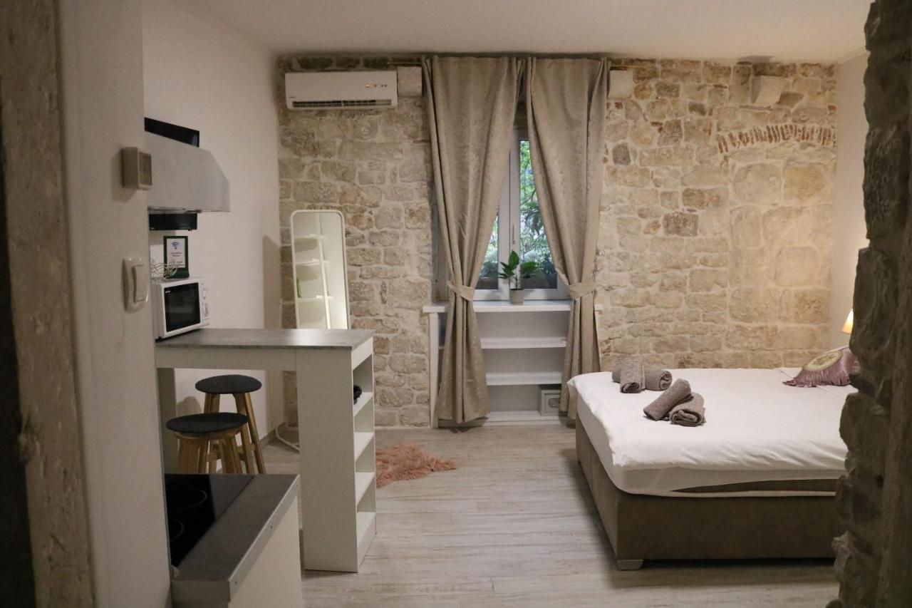 Studios Kadena Trogir Bagian luar foto