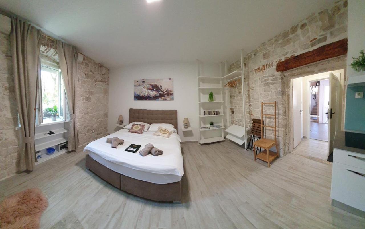 Studios Kadena Trogir Bagian luar foto