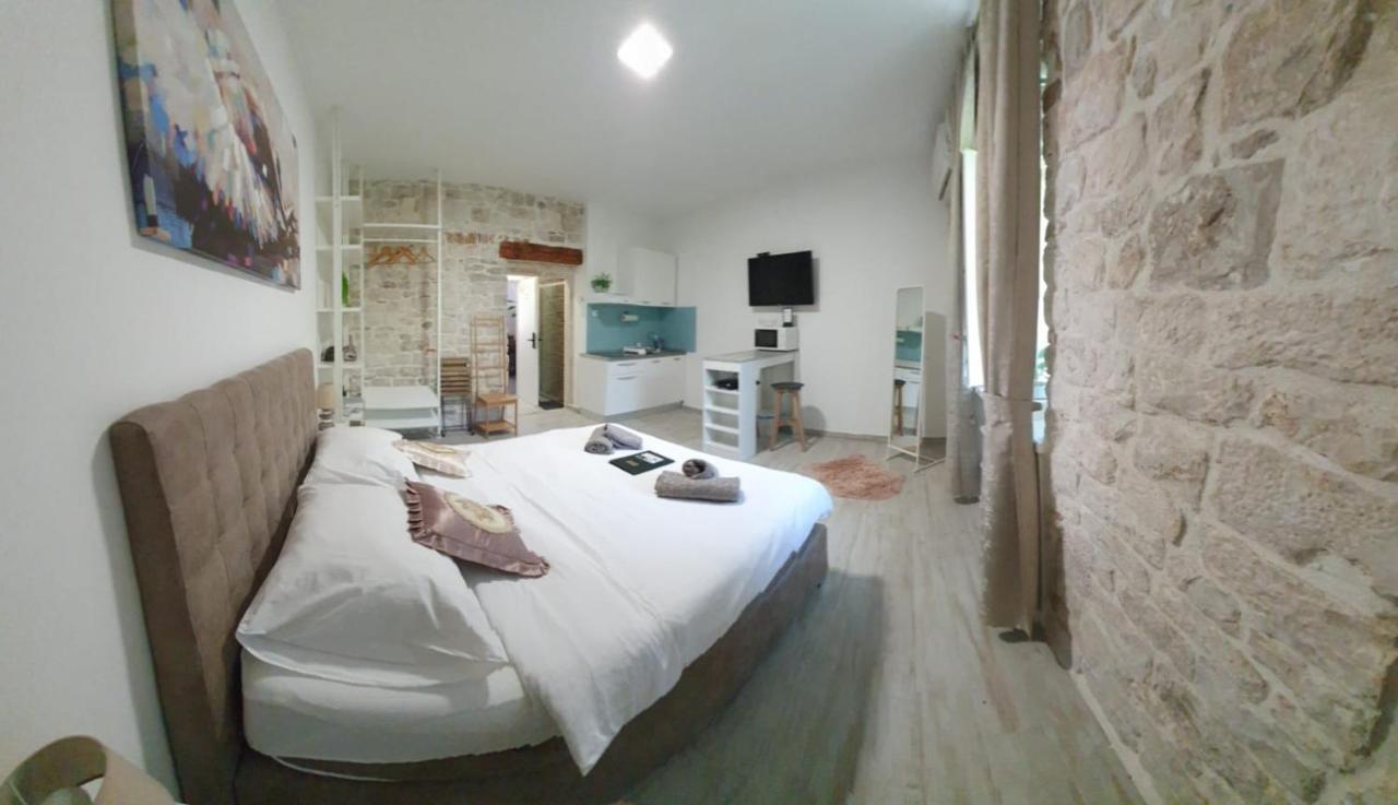 Studios Kadena Trogir Bagian luar foto
