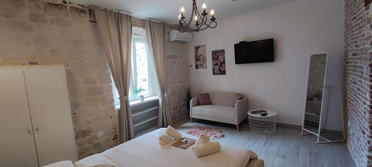 Studios Kadena Trogir Bagian luar foto