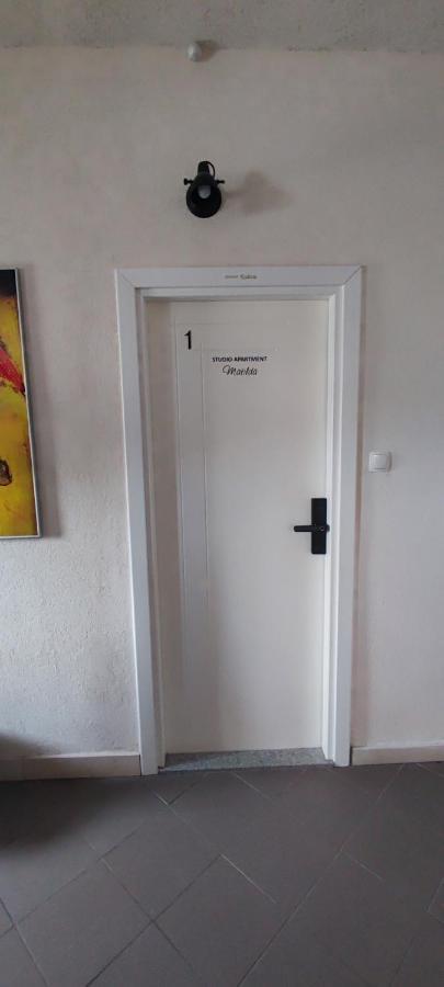 Studios Kadena Trogir Bagian luar foto