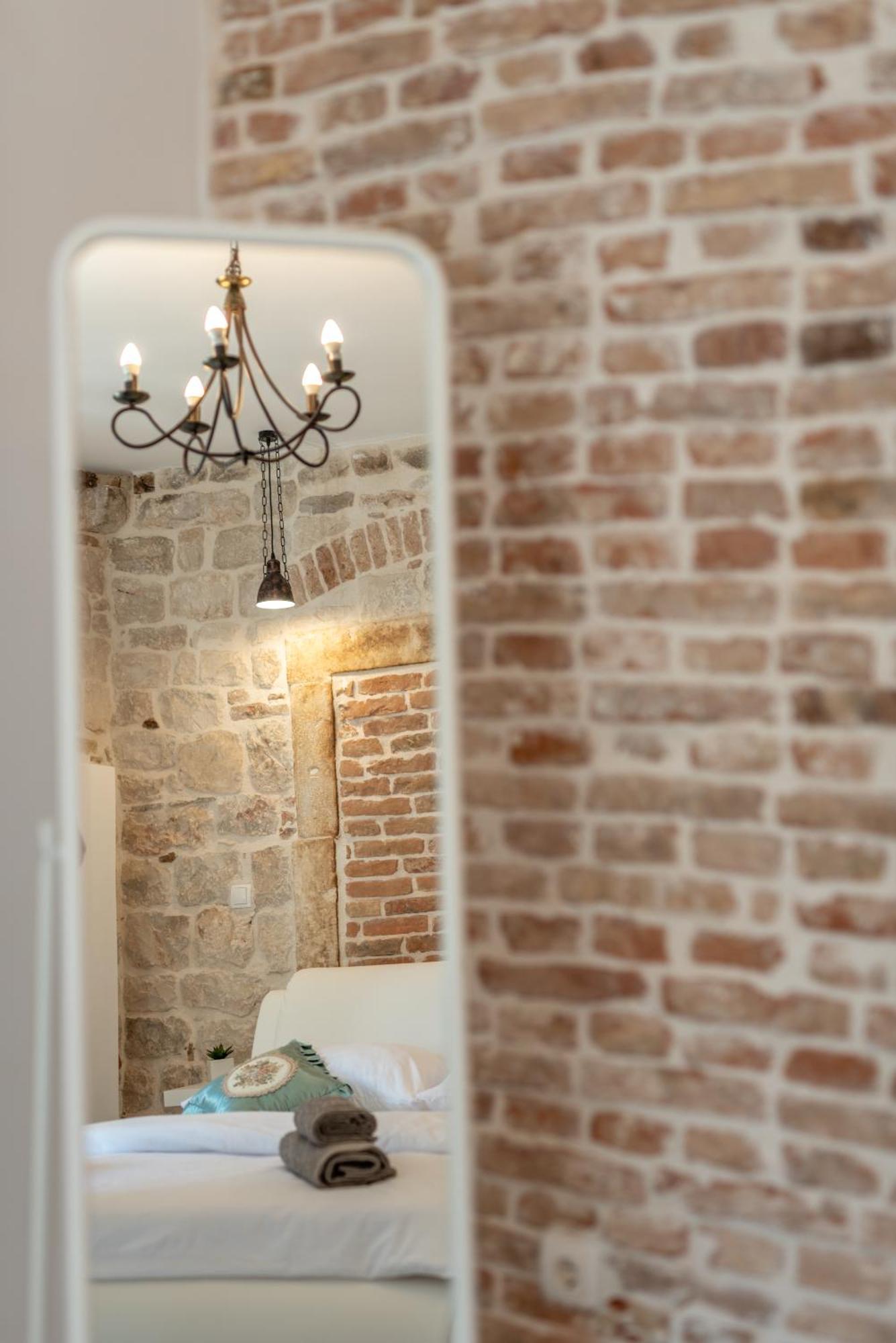 Studios Kadena Trogir Bagian luar foto
