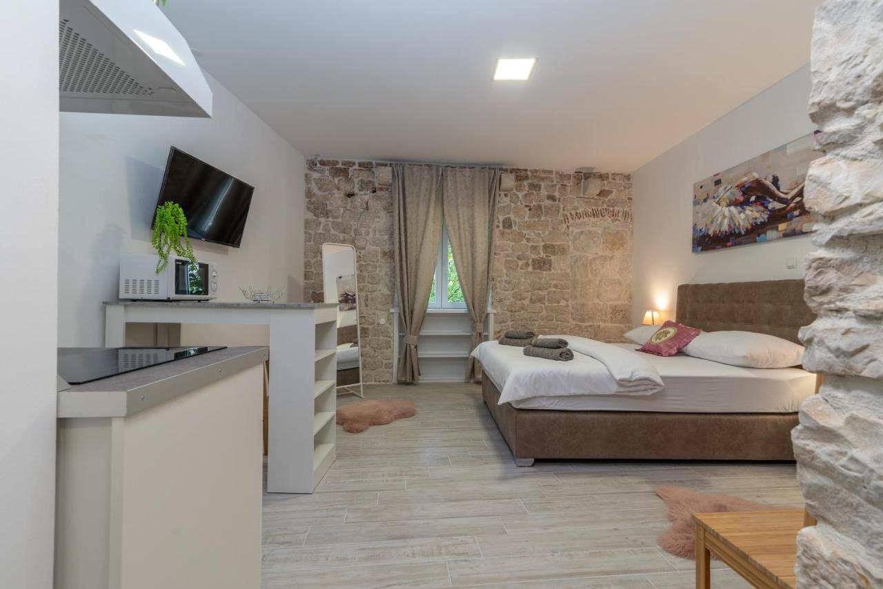 Studios Kadena Trogir Bagian luar foto