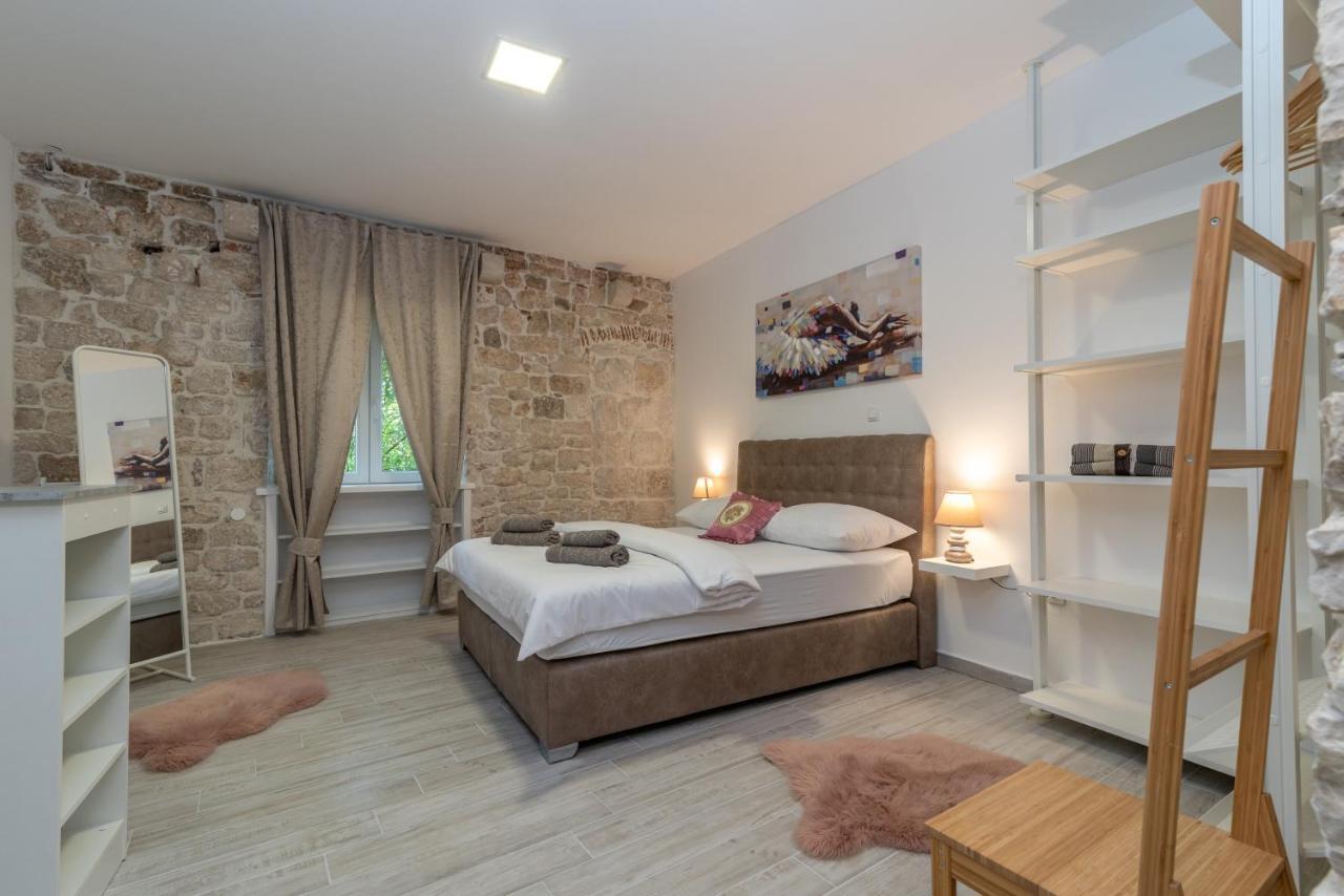 Studios Kadena Trogir Bagian luar foto